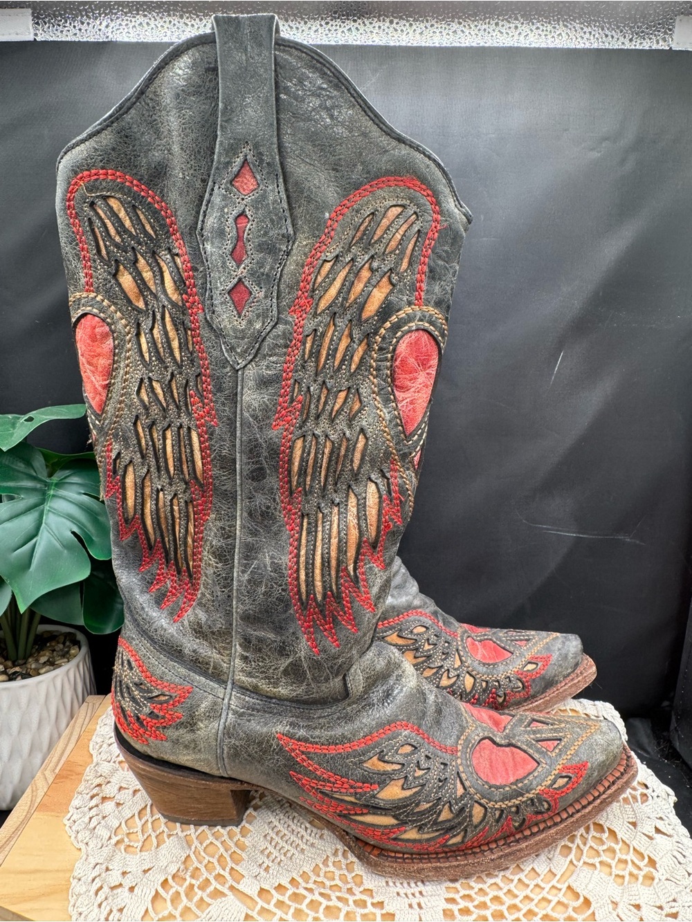Corral Western Winged Heart Peace Sign Cowboy Boots - Picture 3 of 7